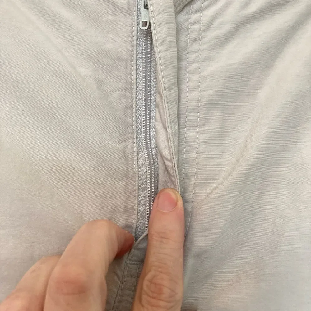 Columbia Shorts w/ toggle waist clinchers good for hiking outdoors, lightweight